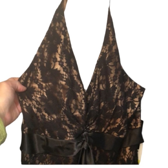 Julian Taylor Dresses & Skirts - Julian Taylor black lace Nude lined halter top dress size 14 back slit NWT